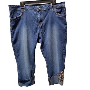 Avenue Jeans Boho Embroidered STRETCH Capri Jeans Below Knee Size 16 Blue